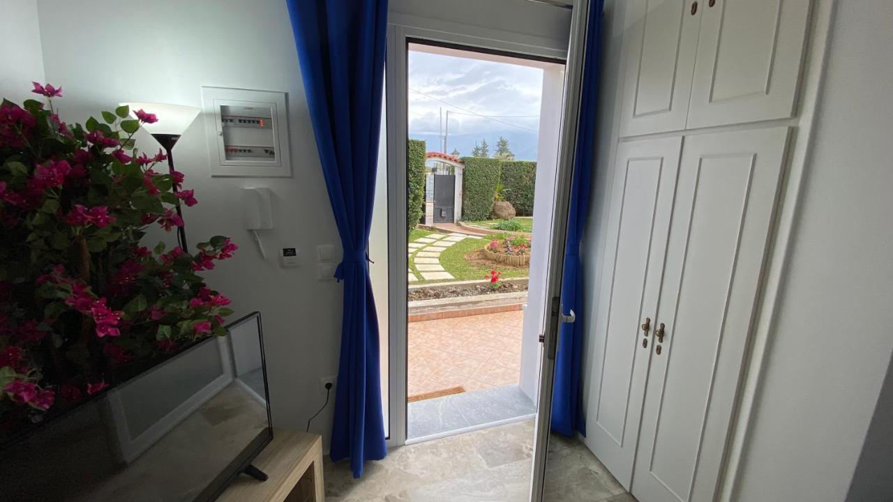Patras Blue Suite Exteriör bild