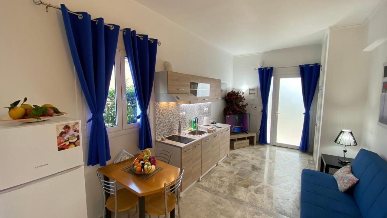 Patras Blue Suite Exteriör bild